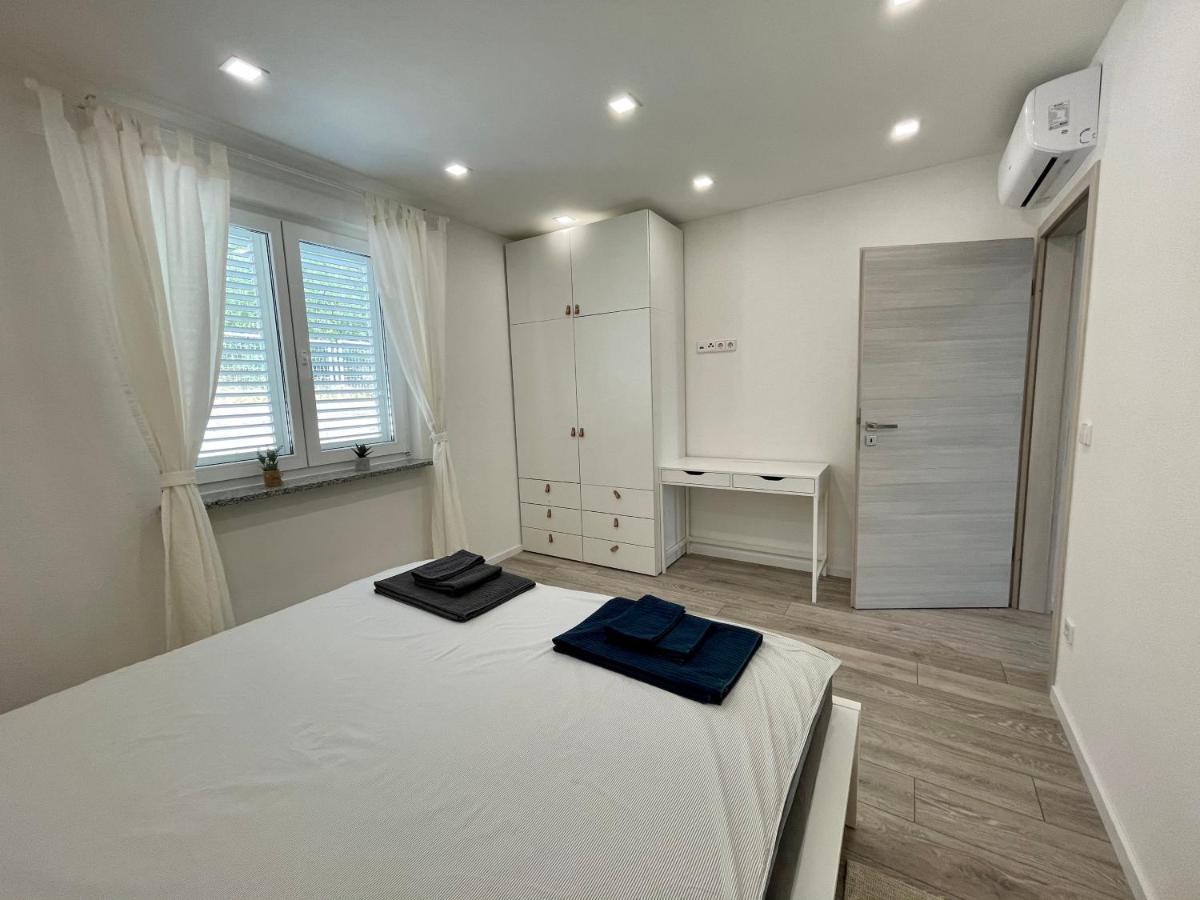 Lambda Holiday Apartments Єсенице Екстер'єр фото